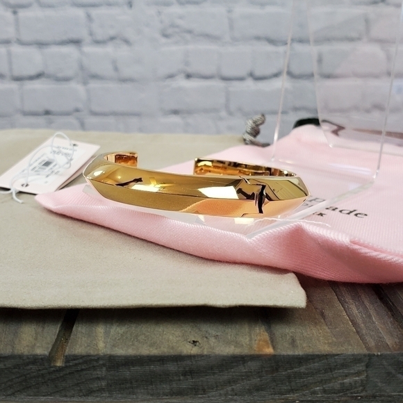 𝅺KATE Spade Gold Tone Bar Cuff Bracelet NWT - Picture 3 of 9